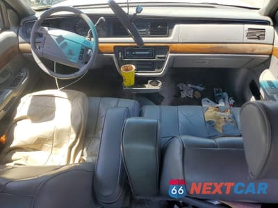 Zdjęcie 8 z 12 samochodu: 1994 FORD CROWN VICTORIA LX VIN:2FALP74W1RX124525 - miniatura