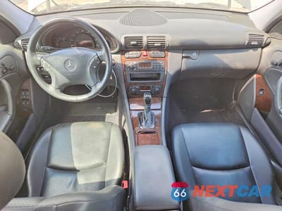 Zdjęcie 8 z 12 samochodu: 2003 MERCEDES-BENZ C 320 4MATIC VIN:WDBRF84J63F379450 - miniatura