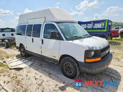 Czwarte zdjęcie samochodu z boku: 2005 CHEVROLET EXPRESS 3500 VIN:1GAHG35U751115037 - miniatura