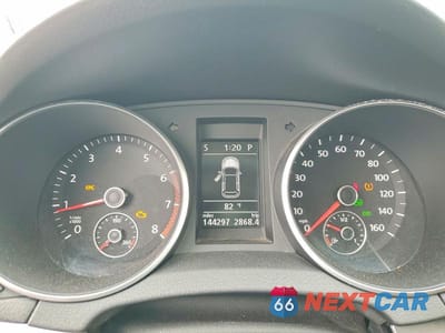 Zdjęcie 9 z 12 samochodu: 2010 VOLKSWAGEN GOLF VIN:WVWDA7AJ1AW393116 - miniatura