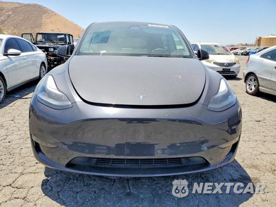 Piąte zdjęcie samochodu w środku: 2025 TESLA MODEL Y VIN:7SAYGDED9SF254315 - miniatura