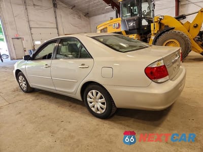 Drugie zdjęcie samochodu z przodu: 2006 TOYOTA CAMRY STANDARD VIN:4T1BE32K06U712516 - miniatura