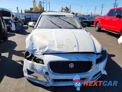 Piąte zdjęcie samochodu w środku: 2016 JAGUAR XF PREMIUM LUXURY VIN:SAJBD4BV9GCY13294 - miniatura