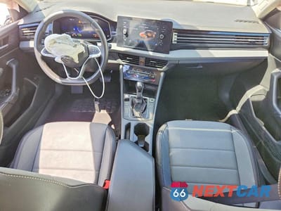 Zdjęcie 8 z 13 samochodu: 2025 VOLKSWAGEN JETTA SE VIN:3VW7X7BU3SM048186 - miniatura