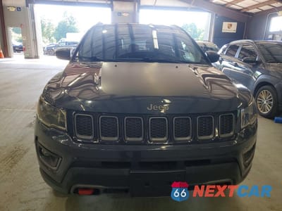 Piąte zdjęcie samochodu w środku: 2017 JEEP COMPASS TRAILHAWK VIN:3C4NJDDB0HT630721 - miniatura