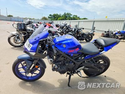Trzecie zdjęcie samochodu z tyłu: 2022 YAMAHA YZFR3 A VIN:MH3RH18Y9NK008689 - miniatura