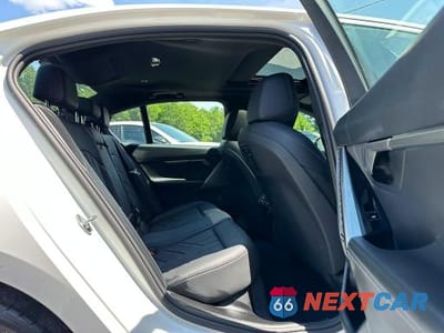 Zdjęcie 9 z 10 samochodu: 2026 BMW 530 I VIN:WBA43FJ09TCV72808 - miniatura