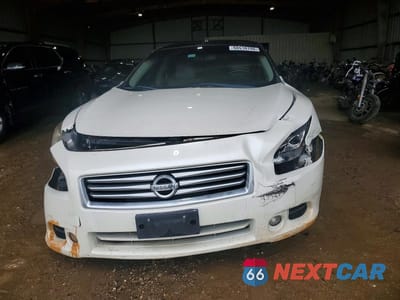 Piąte zdjęcie samochodu w środku: 2014 NISSAN MAXIMA 3.5 SV VIN:1N4AA5AP9EC493652 - miniatura