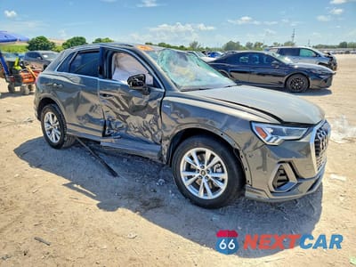 Czwarte zdjęcie samochodu z boku: 2025 AUDI Q3 PREMIUM S LINE 45 VIN:WA1DECF31S1074329 - miniatura