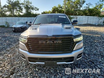Piąte zdjęcie samochodu w środku: 2025 RAM 1500 LARAMIE VIN:1C6SRFJP5SN585362 - miniatura