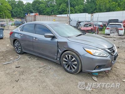 Czwarte zdjęcie samochodu z boku: 2016 NISSAN ALTIMA 2.5 SV VIN:1N4AL3AP1GC154689 - miniatura