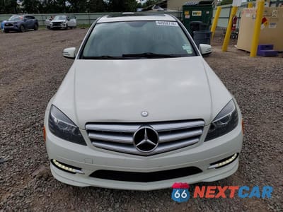 Piąte zdjęcie samochodu w środku: 2011 MERCEDES-BENZ C 300 4MATIC VIN:WDDGF8BB6BR153156 - miniatura