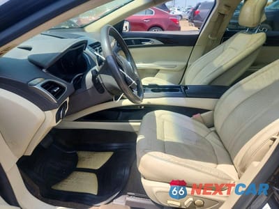 Zdjęcie 7 z 12 samochodu: 2013 LINCOLN MKZ VIN:3LN6L2JK1DR814513 - miniatura