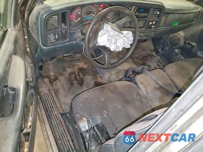 Zdjęcie 8 z 12 samochodu: 2002 CHEVROLET SILVERADO C1500 VIN:1GCEC14W62Z133250 - miniatura