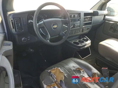 Zdjęcie 8 z 13 samochodu: 2015 CHEVROLET EXPRESS G2500 VIN:1GCWGGFF3F1107928 - miniatura