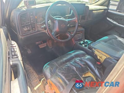 Zdjęcie 8 z 12 samochodu: 2002 CHEVROLET SILVERADO K2500 HEAVY DUTY VIN:1GCHK23112F104011 - miniatura