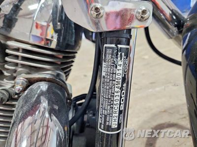 Zdjęcie 9 z 9 samochodu: 2004 HONDA VT750 CA VIN:JH2RC50364M001438 - miniatura