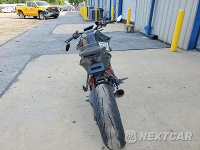 Czwarte zdjęcie samochodu z boku: 2021 KTM 1290 SUPER DUKE R VIN:VBKV39403MM934842 - miniatura