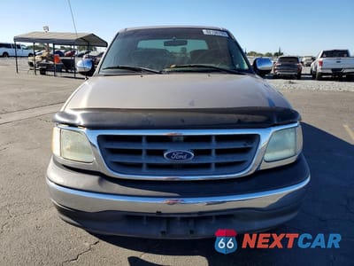 Piąte zdjęcie samochodu w środku: 2002 FORD F150 SUPERCREW VIN:1FTRW07652KA66440 - miniatura
