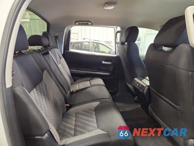 Zdjęcie 10 z 12 samochodu: 2019 TOYOTA TUNDRA CREWMAX SR5 VIN:5TFEY5F11KX253317 - miniatura
