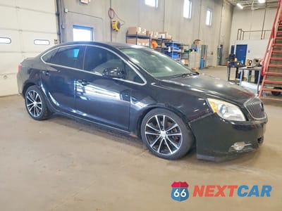 Czwarte zdjęcie samochodu z boku: 2016 BUICK VERANO SPORT TOURING VIN:1G4PW5SK5G4167882 - miniatura