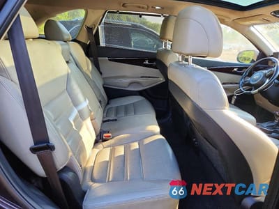 Zdjęcie 11 z 13 samochodu: 2017 KIA SORENTO EX VIN:5XYPHDA11HG253646 - miniatura