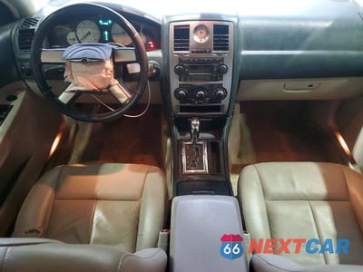 Zdjęcie 8 z 13 samochodu: 2006 CHRYSLER 300 TOURING VIN:2C3KA53G46H226482 - miniatura
