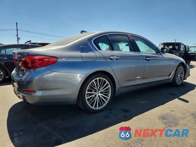 Trzecie zdjęcie samochodu z tyłu: 2018 BMW 530E VIN:WBAJA9C57JG622906 - miniatura
