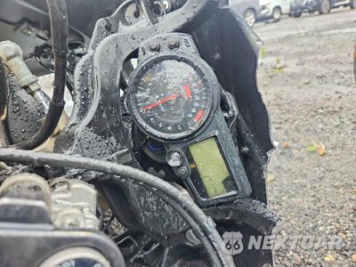 Zdjęcie 7 z 8 samochodu: 2005 SUZUKI GSX-R600 K VIN:JS1GN7CA252116173 - miniatura