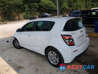 Drugie zdjęcie samochodu z przodu: 2019 CHEVROLET SONIC VIN:1G1JG6SB8K4124930 - miniatura
