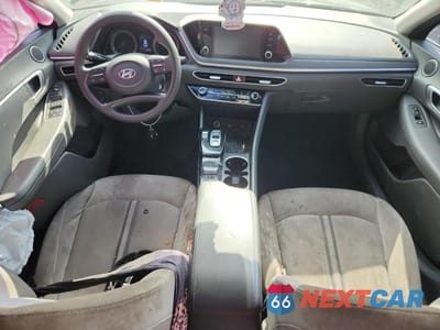 Zdjęcie 8 z 12 samochodu: 2021 HYUNDAI SONATA VIN:5NPEG4JA6MH086066 - miniatura