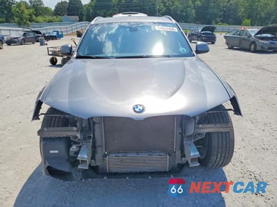 Piąte zdjęcie samochodu w środku: 2017 BMW X3 XDRIVE35I VIN:5UXWX7C58H0S18431 - miniatura