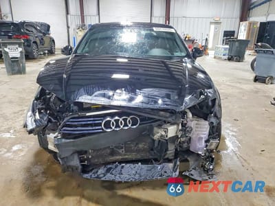 Piąte zdjęcie samochodu w środku: 2017 AUDI A3 PREMIUM VIN:WAUB8GFF3H1046804 - miniatura