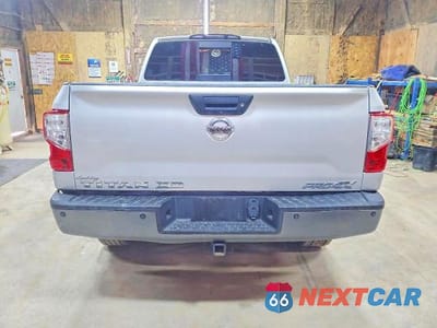 Zdjęcie 6 z 12 samochodu: 2019 NISSAN TITAN XD PRO-4X VIN:1N6BA1F46KN521247 - miniatura