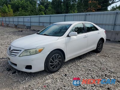 2010 TOYOTA CAMRY LE 4T4BF3EK2AR080884 - główne zdjęcie licytacji z USA - miniatura