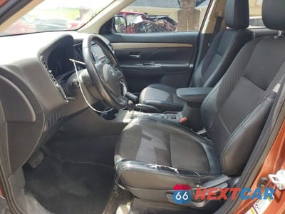 Zdjęcie 7 z 13 samochodu: 2015 MITSUBISHI OUTLANDER SE VIN:JA4AD3A35FZ008998 - miniatura