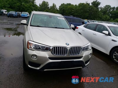 Piąte zdjęcie samochodu w środku: 2015 BMW X3 XDRIVE28I VIN:5UXWX9C51F0D49101 - miniatura