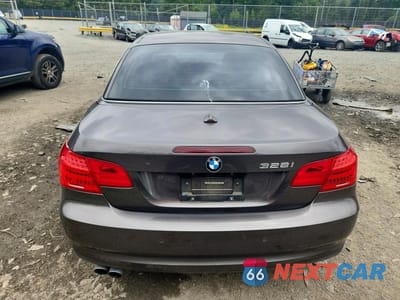 Zdjęcie 6 z 12 samochodu: 2011 BMW 328 I VIN:WBADW3C52BE539781 - miniatura