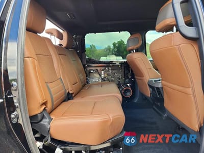 Zdjęcie 10 z 13 samochodu: 2024 TOYOTA TUNDRA 1794 EDITION VIN:5TFMA5EC2RX025324 - miniatura