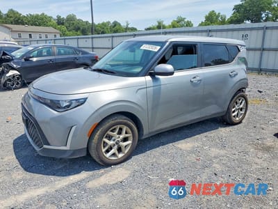 2023 KIA SOUL LX KNDJ23AUXP7884435 - główne zdjęcie licytacji z USA - miniatura