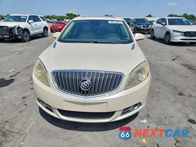 Piąte zdjęcie samochodu w środku: 2015 BUICK VERANO CONVENIENCE VIN:1G4PR5SK4F4165840 - miniatura