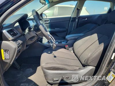Zdjęcie 7 z 12 samochodu: 2018 KIA OPTIMA HYBRID VIN:KNAGT4LE0J5020352 - miniatura