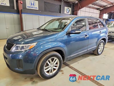 2014 KIA SORENTO LX 5XYKT3A60EG528787 - główne zdjęcie licytacji z USA - miniatura