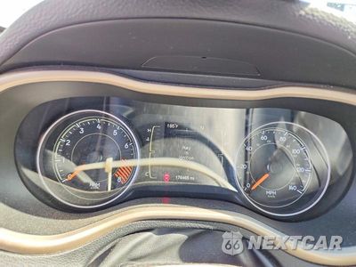 Zdjęcie 9 z 13 samochodu: 2015 JEEP CHEROKEE LATITUDE VIN:1C4PJMCS4FW776797 - miniatura