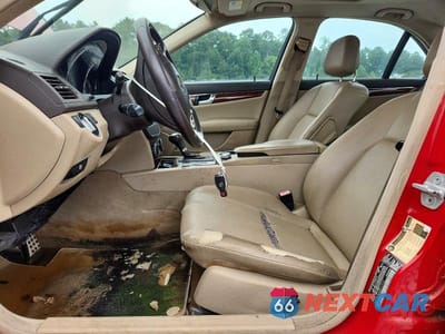 Zdjęcie 7 z 12 samochodu: 2011 MERCEDES-BENZ C 300 VIN:WDDGF5EB2BF647056 - miniatura