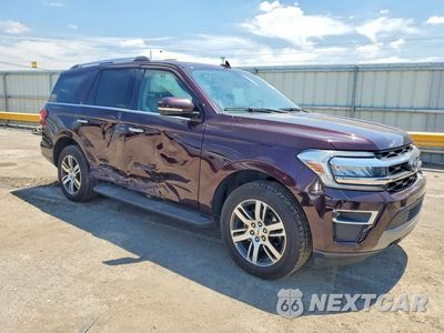 Czwarte zdjęcie samochodu z boku: 2023 FORD EXPEDITION LIMITED VIN:1FMJU2A89PEA29286 - miniatura