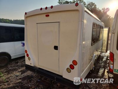 Trzecie zdjęcie samochodu z tyłu: 2015 FORD E450 SHUTTLE BUS VIN:1FDFE4FS2FDA35079 - miniatura
