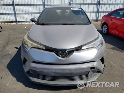 Piąte zdjęcie samochodu w środku: 2018 TOYOTA C-HR XLE PREMIUM VIN:JTNKHMBX2J1011138 - miniatura
