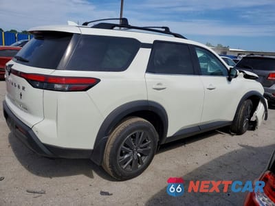 Trzecie zdjęcie samochodu z tyłu: 2023 NISSAN PATHFINDER SV VIN:5N1DR3BC9PC277184 - miniatura