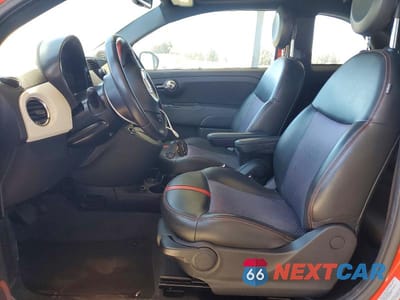 Zdjęcie 7 z 12 samochodu: 2015 FIAT 500 ELECTRIC VIN:3C3CFFGEXFT652916 - miniatura